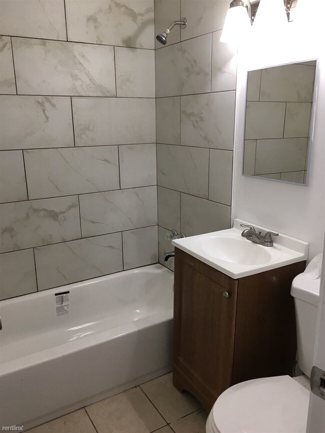 Foto del edificio - 3 br, 1 bath House - 8927 Granby Street