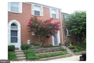 Building Photo - 9753 Softwater Way
