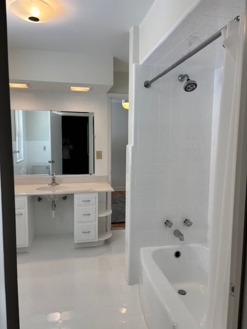 Full bath 2 - 4096 W Tilghman St