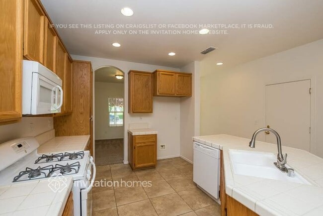 Foto del edificio - 1564 Union Square Rd