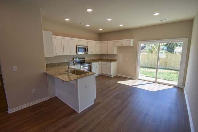 Building Photo - Nice  3 Bed 2 Bath Home in Centerton, AR