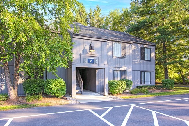 Building Photo - Woodlake