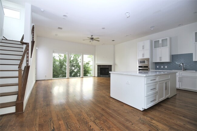 Building Photo - 5711 Kansas St