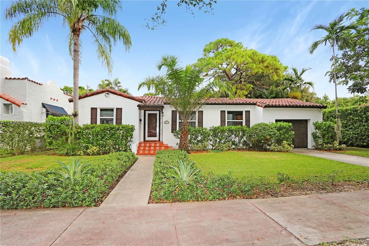 Primary Photo - 221 Camilo Ave