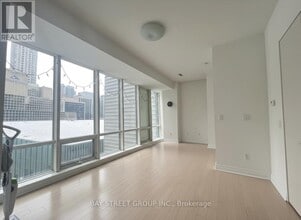 Building Photo - 8 The Esplanade