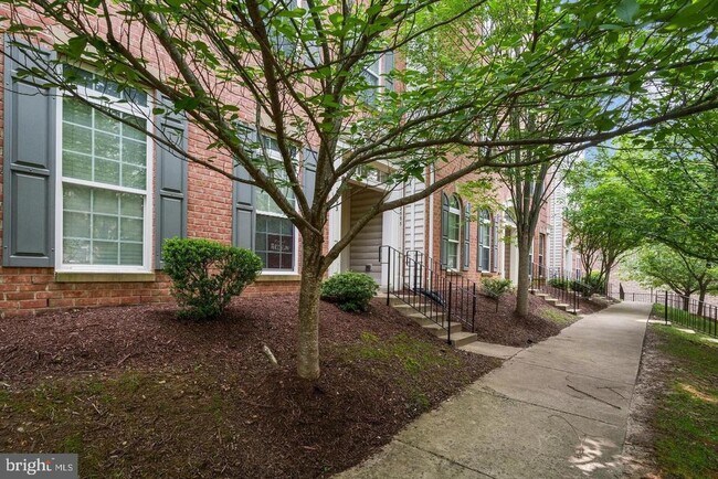 Foto del edificio - 2593 Eastbourne Dr