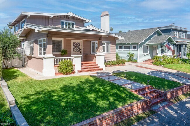 Foto del edificio - 3 br, 2 bath Triplex - 207 Avenue C Front ...