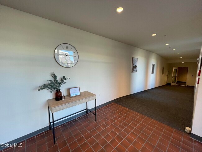 Foto del edificio - 192 Erie Blvd