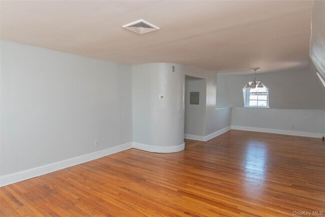 Building Photo - 266 Grand St