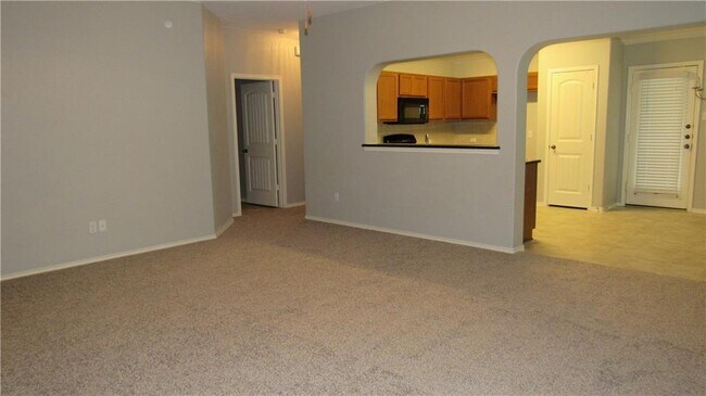Building Photo - 2824 Bluffstone Dr