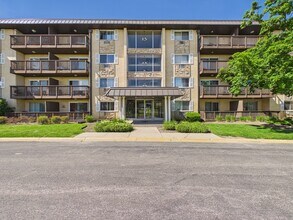 Building Photo - 2222 S Goebbert Rd