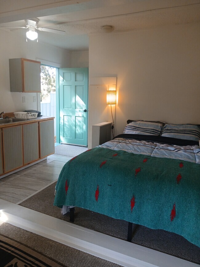 Foto del edificio - 1208 Alba St