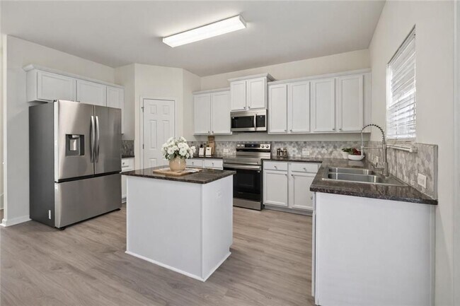 Foto del edificio - 1805 Liberty Pkwy NW