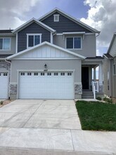 Building Photo - 897 Portman Wy