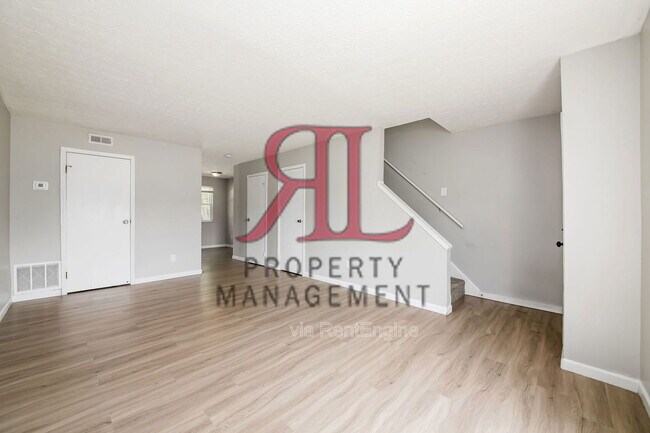 Foto del edificio - 6362 Cherylbrook Ln