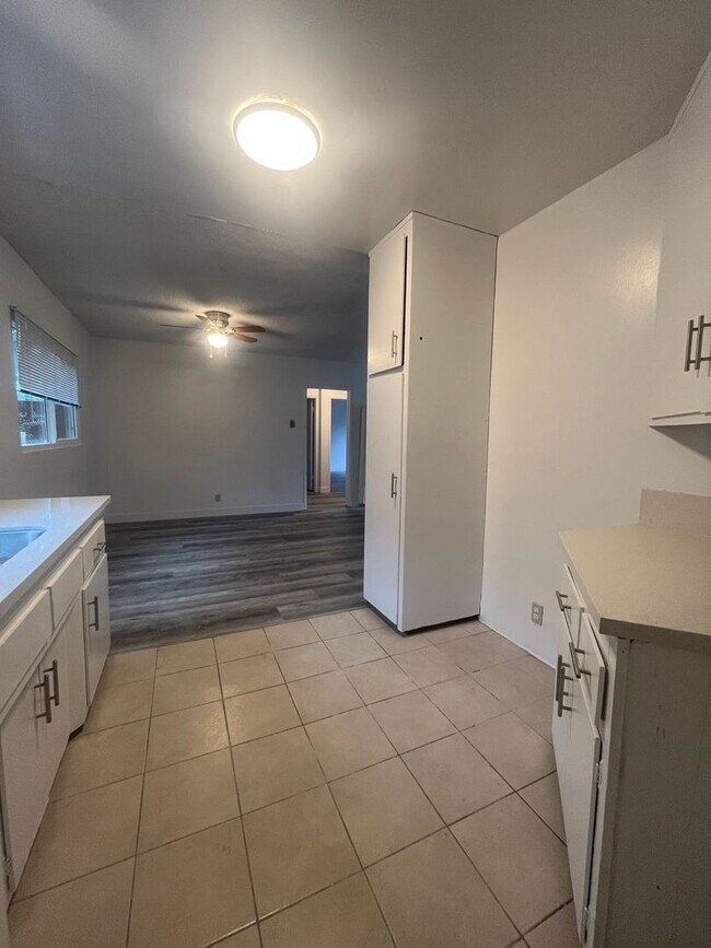 Foto del interior - 351 Plymouth St