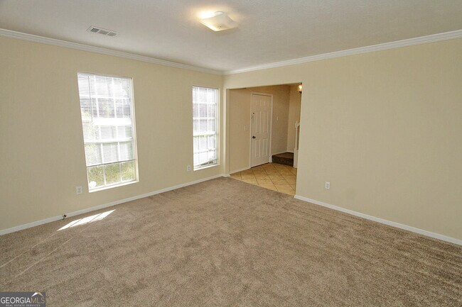 Building Photo - 210 Arborfield Way