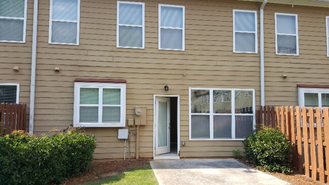 Foto del edificio - 404 St Claire Dr