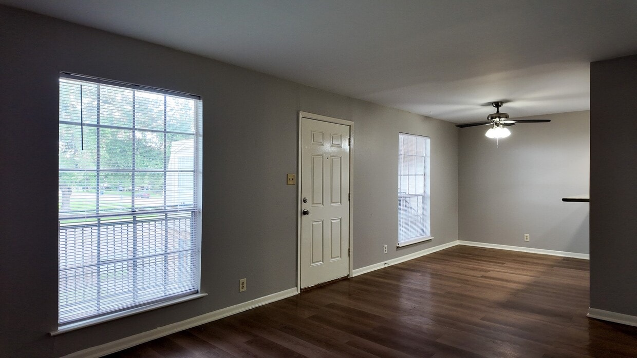 Foto principal - 2102 5th Ave N