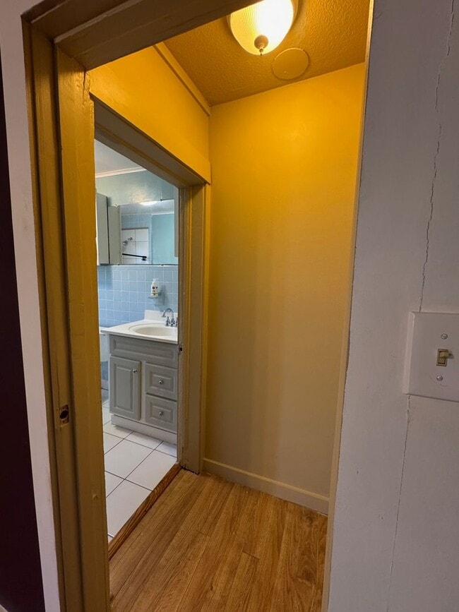 Building Photo - East AVL - Studio Apartment, Large Deck, Winter Views!