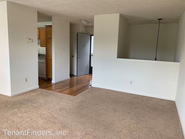 Building Photo - 2 br, 1.5 bath House - 167 Holiday Hills