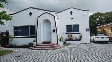 Building Photo - 2059 SW 7th St