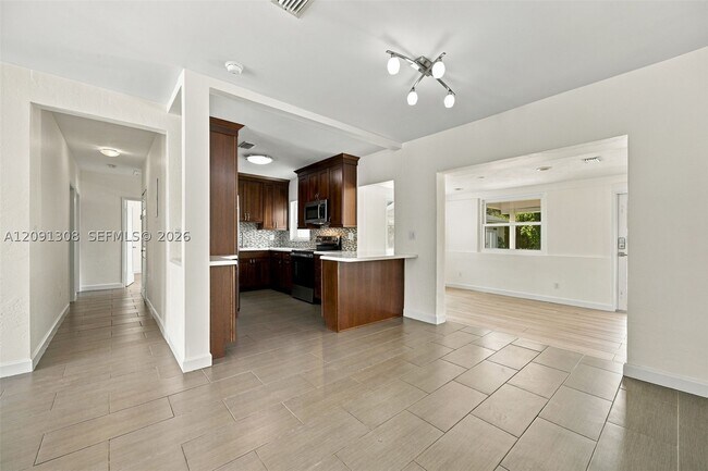 Foto del edificio - 7120 SW 58th St