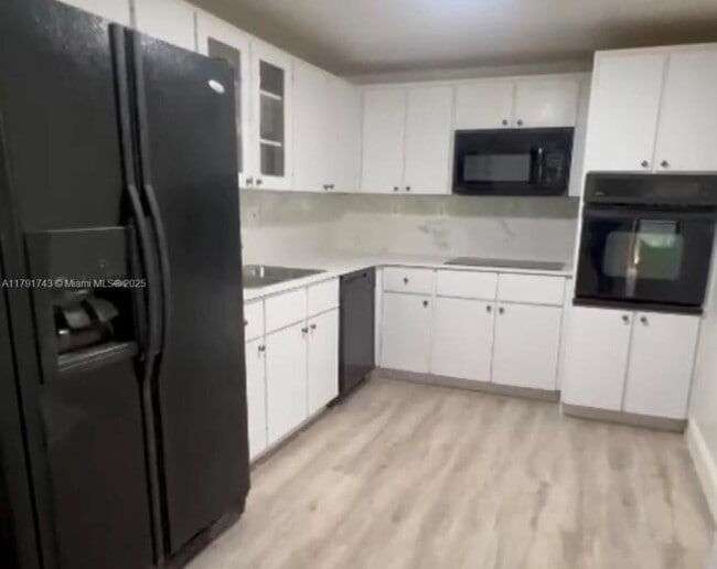 Foto del edificio - 2 bedroom in North miami Beach FL 33179