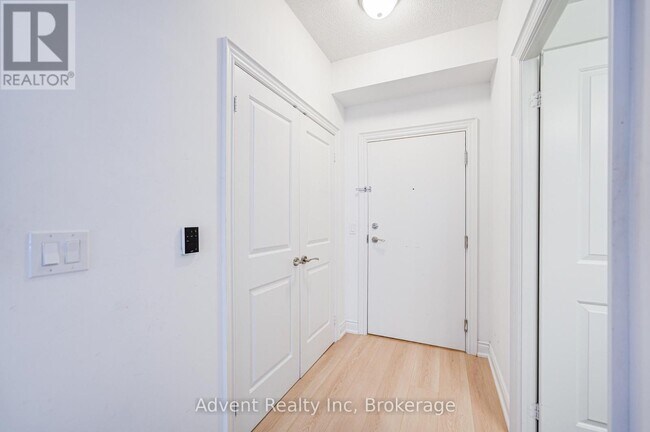 Photo du bâtiment - 33 Clegg Rd