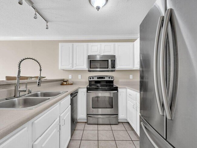 Foto del edificio - 983 Scenic Oak Ln