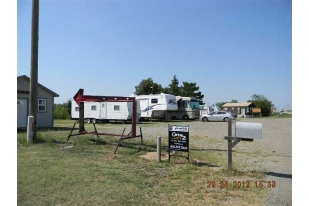 Primary Photo - 107 S Hwy 177
