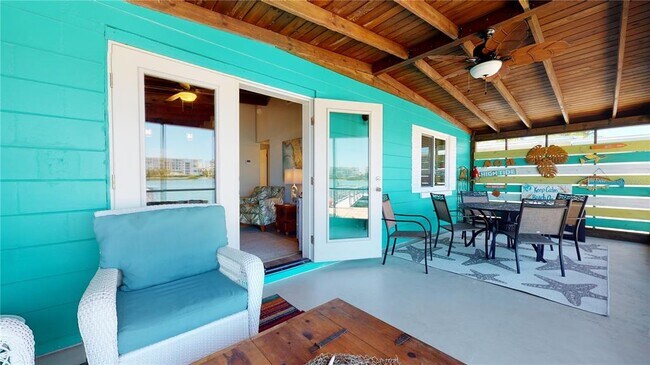 Building Photo - 7901 Boca Ciega Dr