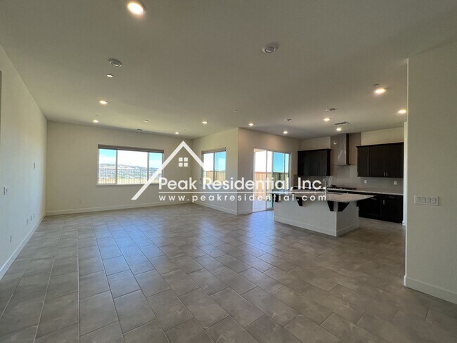 Building Photo - 4 br, 2.5 bath House - 5020 Gold Rush Dr