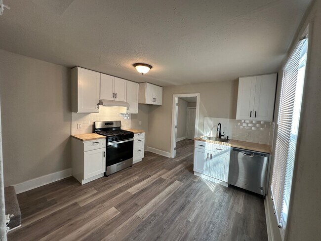 Foto del edificio - 1732 Ferry Ave