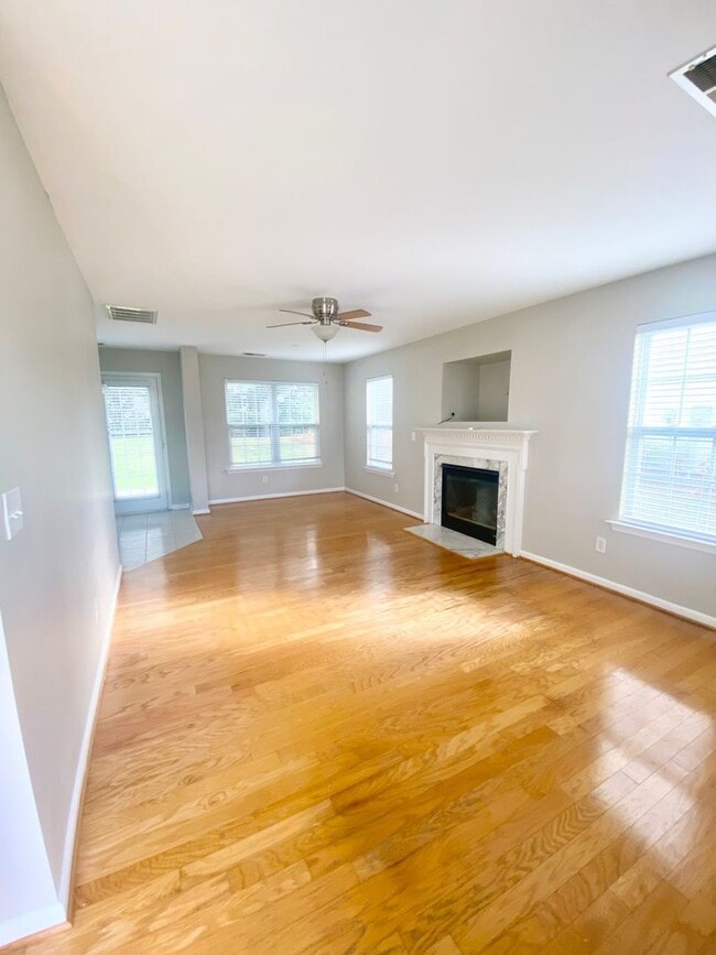 Building Photo - Lovely Home in Village at Providence Glen.