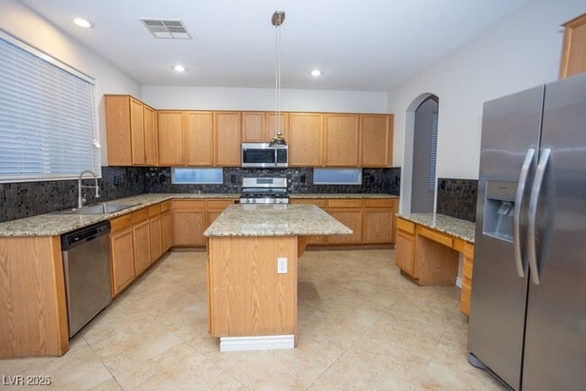 Foto del edificio - 1113 E Hammer Ln