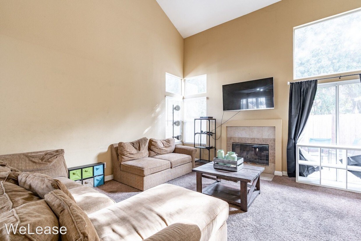 Foto principal - 3 br, 2.5 bath House - 2610 Valencia Canyon