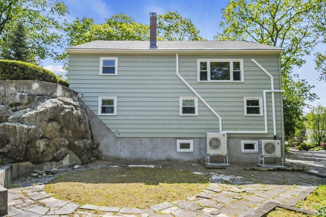 Building Photo - 34 Grimshaw St