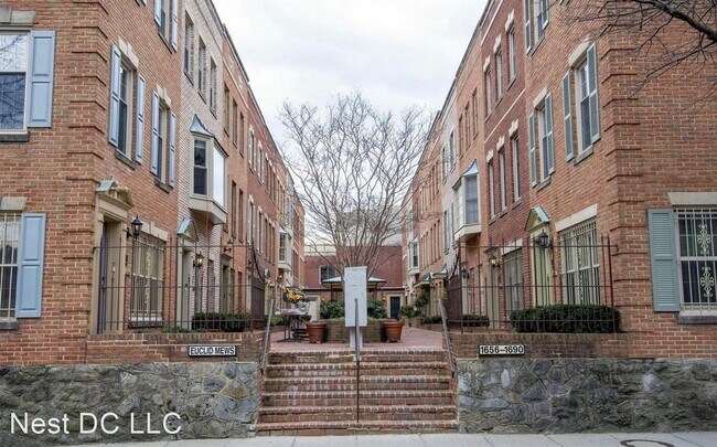 Foto del edificio - 1674 Euclid St NW