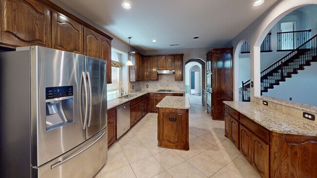 Foto del edificio - 5628 Sleepy Creek Ln