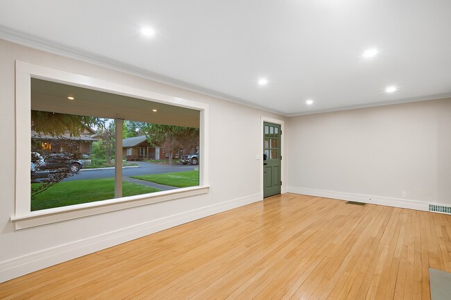 Foto del edificio - Charming Downtown Home!