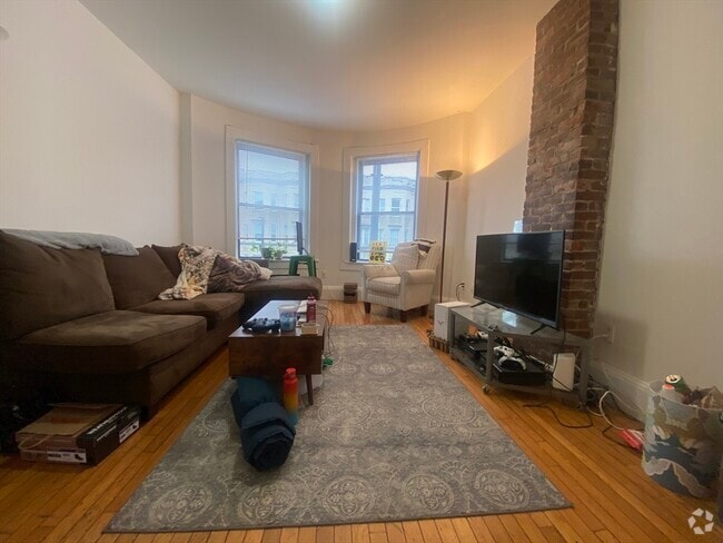 Building Photo - 870 Huntington Ave