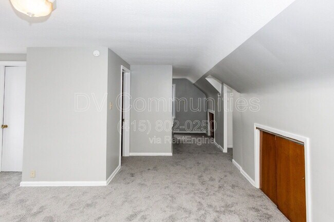 Building Photo - 5048 Claremont Blvd