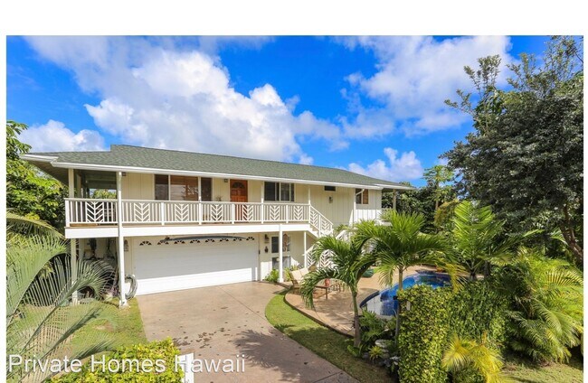 Building Photo - 5 br, 3 bath House - 230 Hualani St