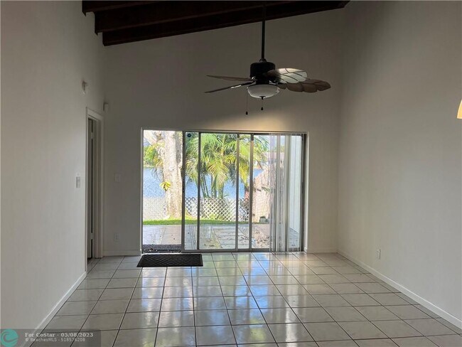 Foto del edificio - 5517 SW 24th Ave