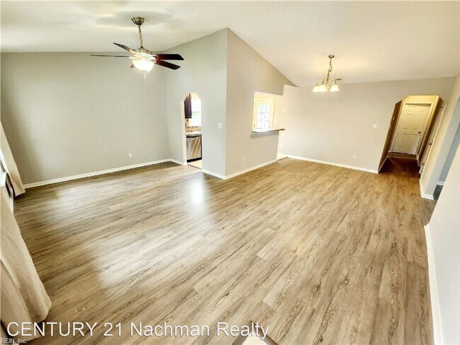 Building Photo - 3 br, 2.5 bath House - 2013 Irongate Court