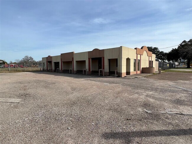Building Photo - 507 S Main St
