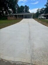 Building Photo - 1128 Lanier Dr