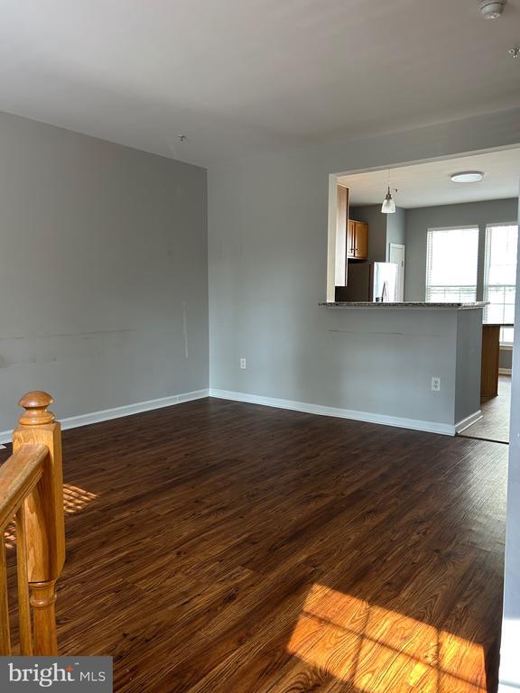 Foto del edificio - 9602 Woodview Dr