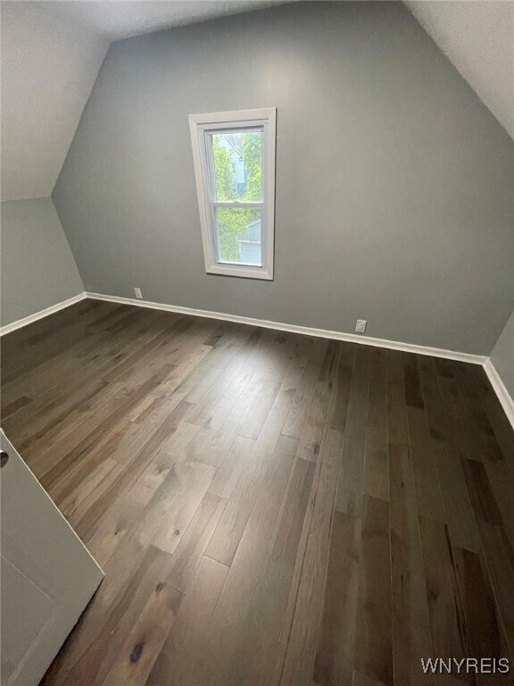 Foto del edificio - 260 Stevens Ave